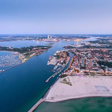 Aidablick, Am Kreuzfahrtterminal